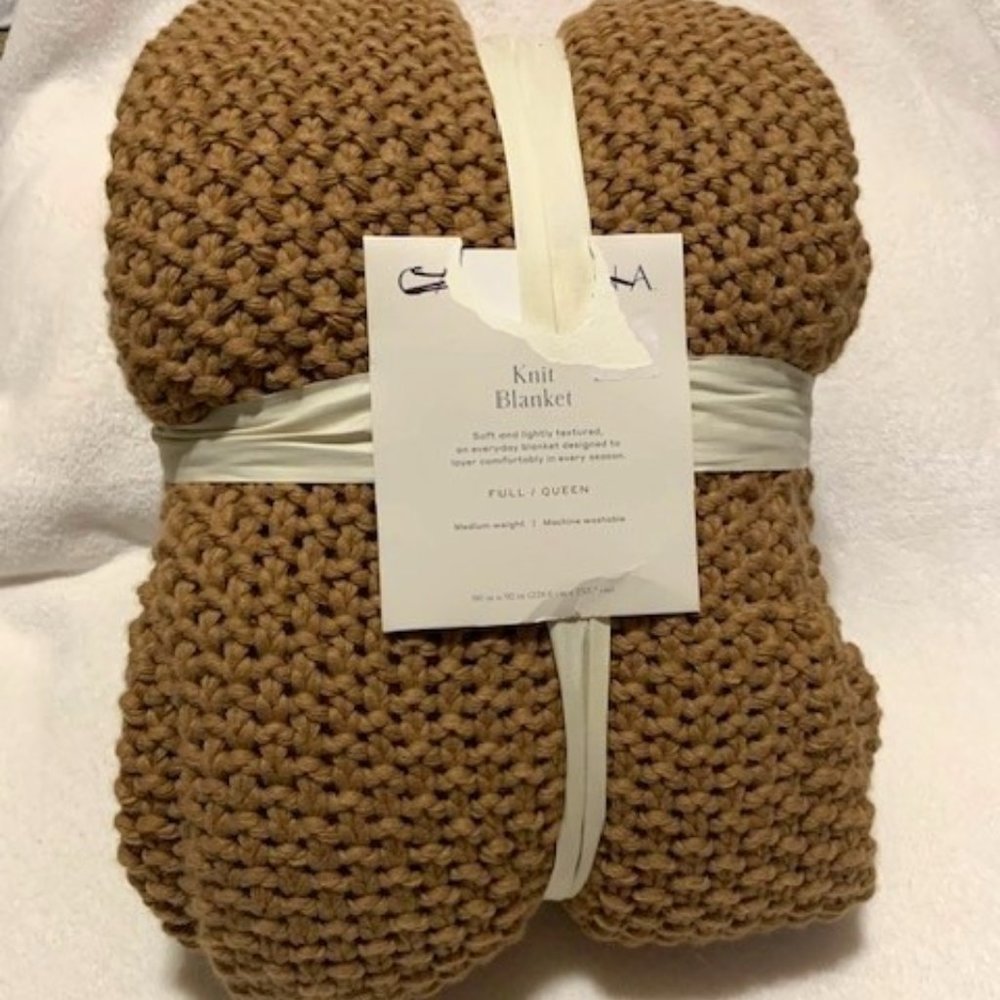 Queen Size Knit Blanket 90" x 92"
